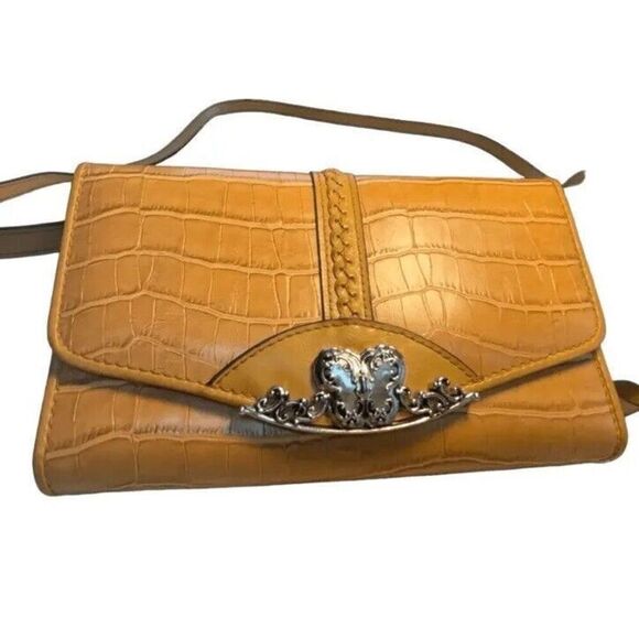 Bueno Tan Crossbody Wallet Purse Shoulder Bag Butterfly Embossed Gator Croc 2in1 - Picture 1 of 11